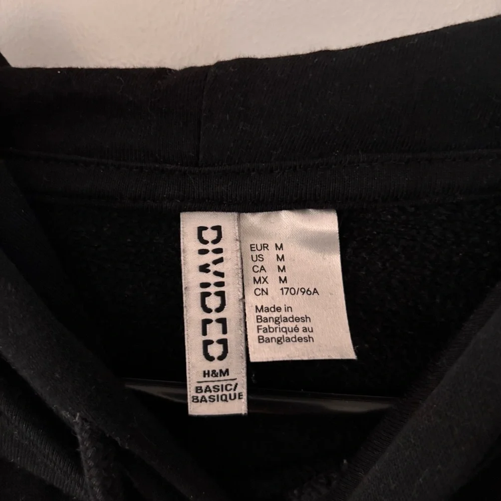 H&M Black Hoodie - Picture 5 of 8